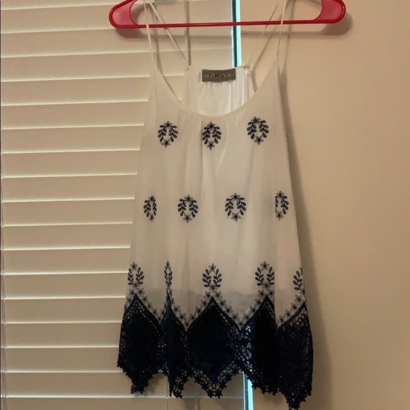 Top - Picture 1 of 1